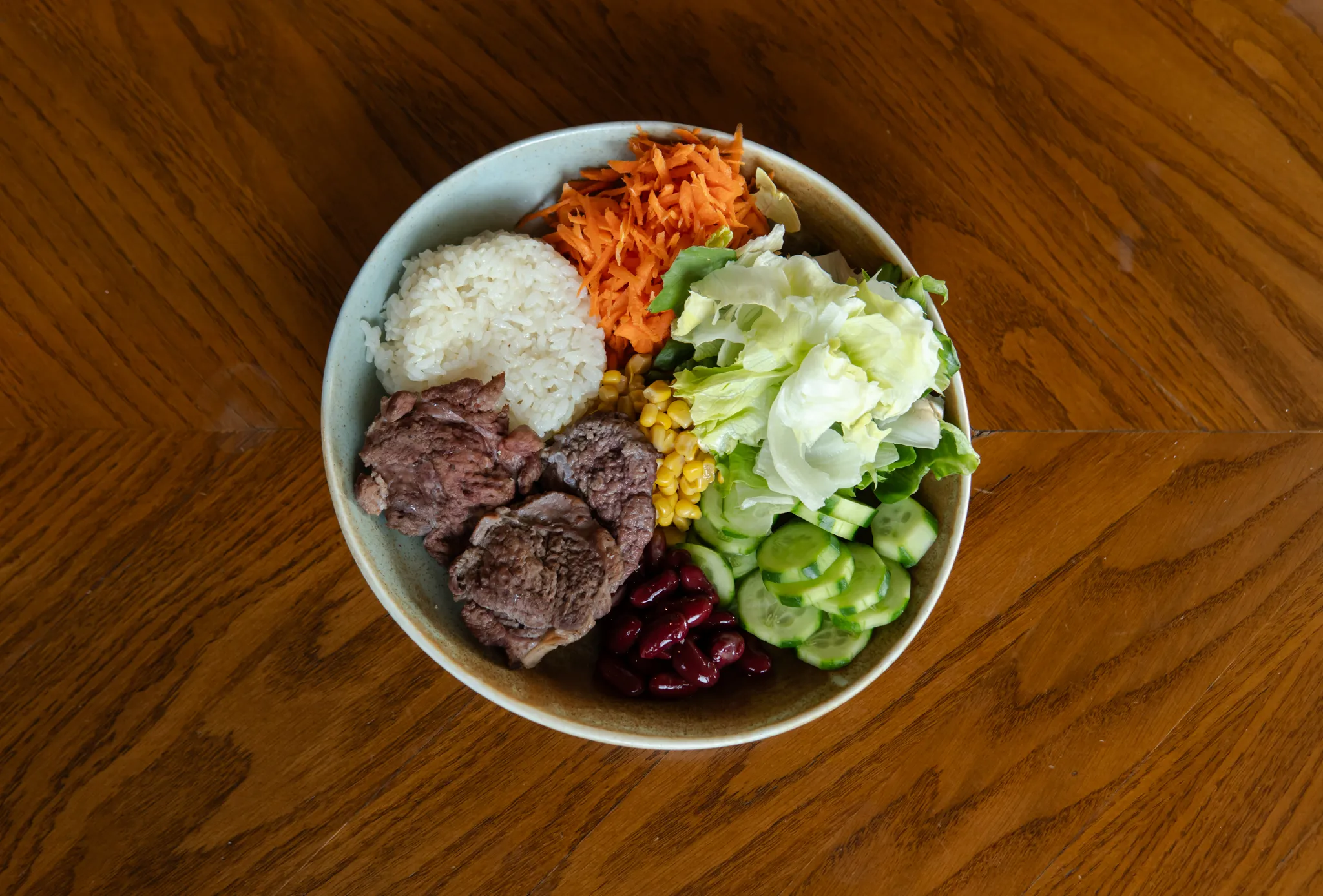 Dana Ət tərəvəz kasa